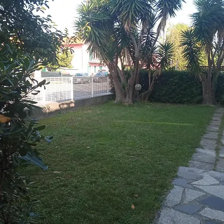 Appartamenti Fiumaretta Mt 200 Dalla Spiaggia Ameglia Exterior photo