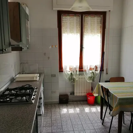 Appartamenti Fiumaretta Mt 200 Dalla Spiaggia Ameglia Exterior photo
