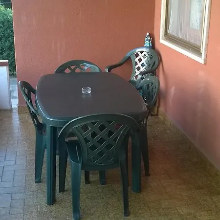 Appartamenti Fiumaretta Mt 200 Dalla Spiaggia Ameglia Room photo